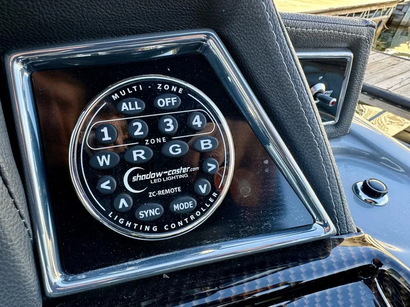 Slide: The Image of Veranda Vertex VTX 22R TritoonFL 2023 - 5844184