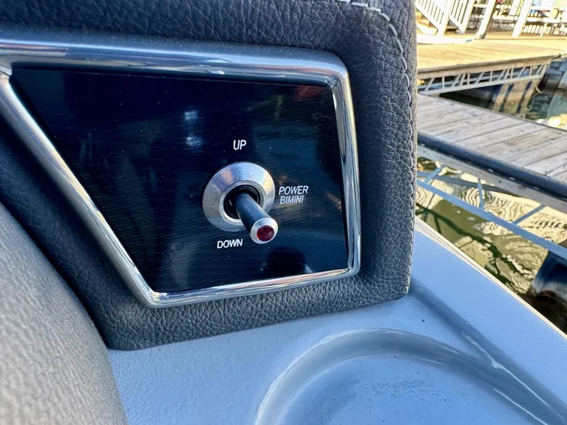 Slide: The Image of Veranda Vertex VTX 22R TritoonFL 2023 - 5844185