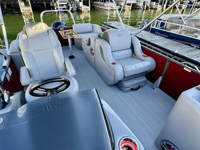 Slide: The Image of Veranda Vertex VTX 22R TritoonFL 2023 - 5844190