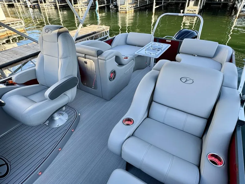 Slide: The Image of Veranda Vertex VTX 22R TritoonFL 2023 - 5844194