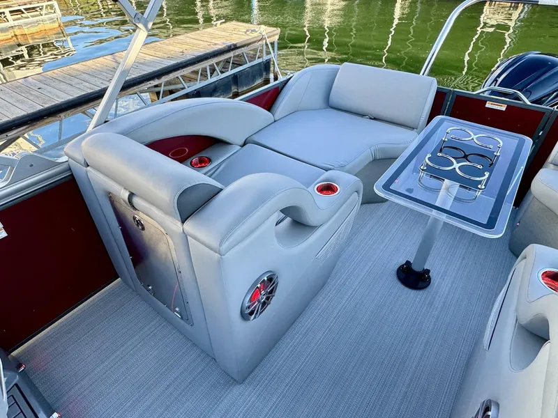 Slide: The Image of Veranda Vertex VTX 22R TritoonFL 2023 - 5844195