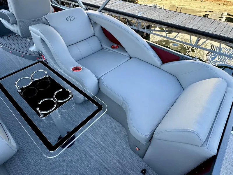 Slide: The Image of Veranda Vertex VTX 22R TritoonFL 2023 - 5844198