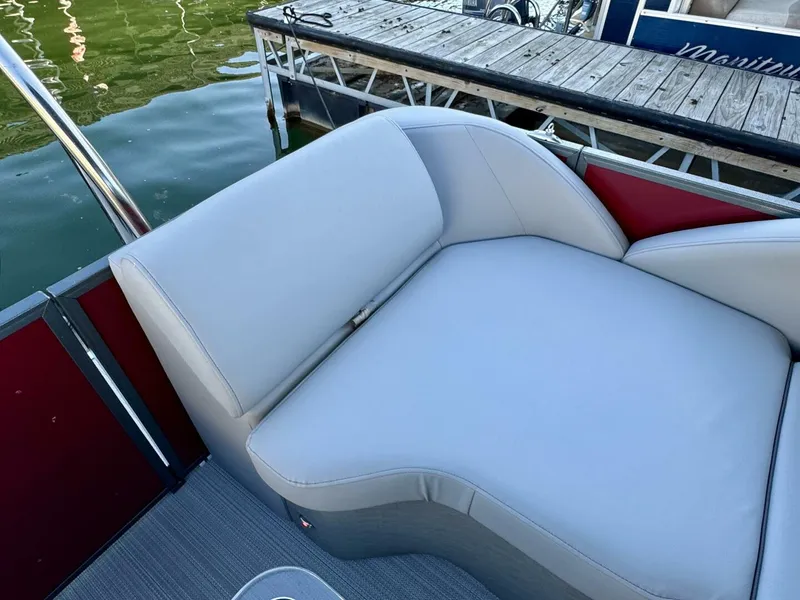 Slide: The Image of Veranda Vertex VTX 22R TritoonFL 2023 - 5844208