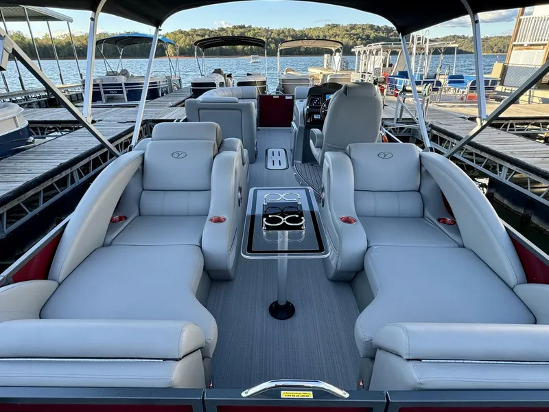 Slide: The Image of Veranda Vertex VTX 22R TritoonFL 2023 - 5844211