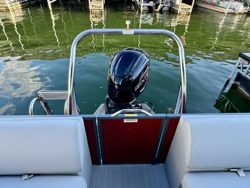 Slide: The Image of Veranda Vertex VTX 22R TritoonFL 2023 - 5844214