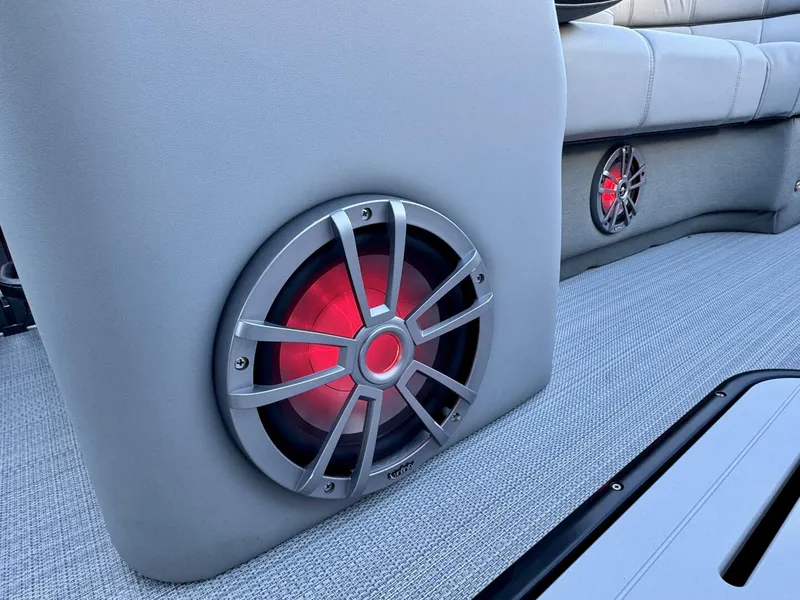 Slide: The Image of Veranda Vertex VTX 22R TritoonFL 2023 - 5844223