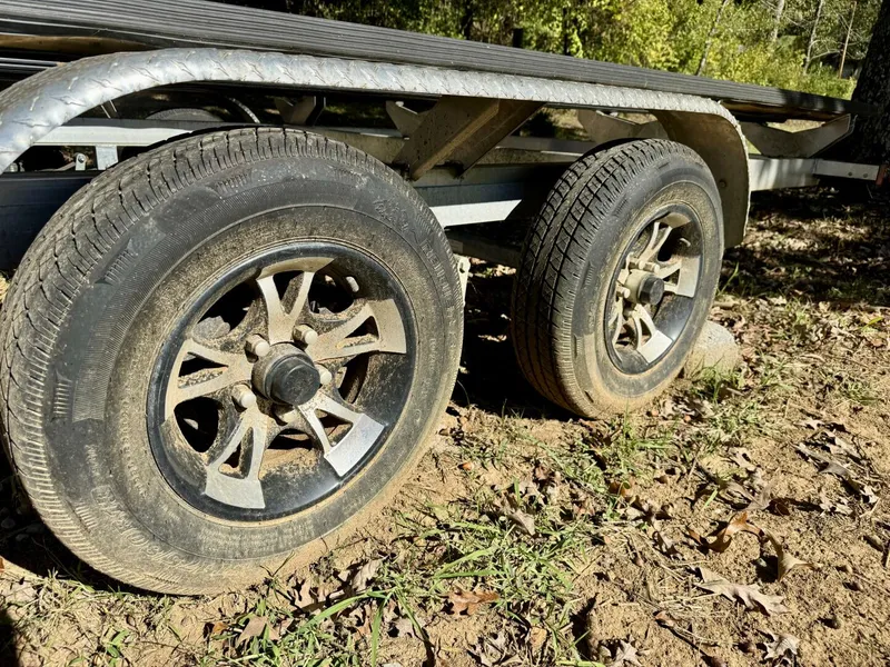 Slide: The Image of Veranda Vertex VTX 22R TritoonFL 2023 - 5844237