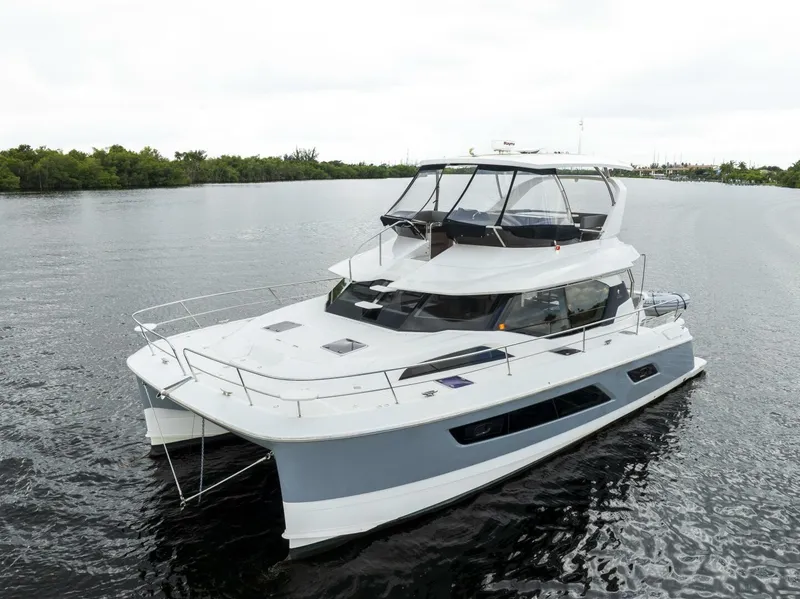 Slide: The Image of Aquila 44 2019 - 5843057