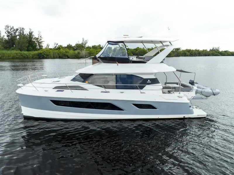 Slide: The Image of Aquila 44 2019 - 5843058