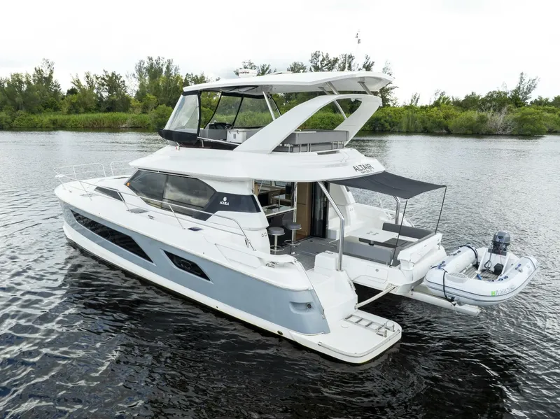 Slide: The Image of Aquila 44 2019 - 5843059