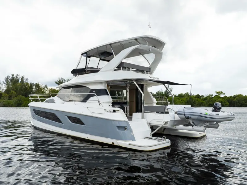 Slide: The Image of Aquila 44 2019 - 5843068