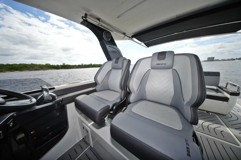 Slide: The Image of Galeon 32 2023 - 5843090