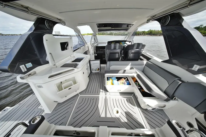 Slide: The Image of Galeon 32 2023 - 5843128