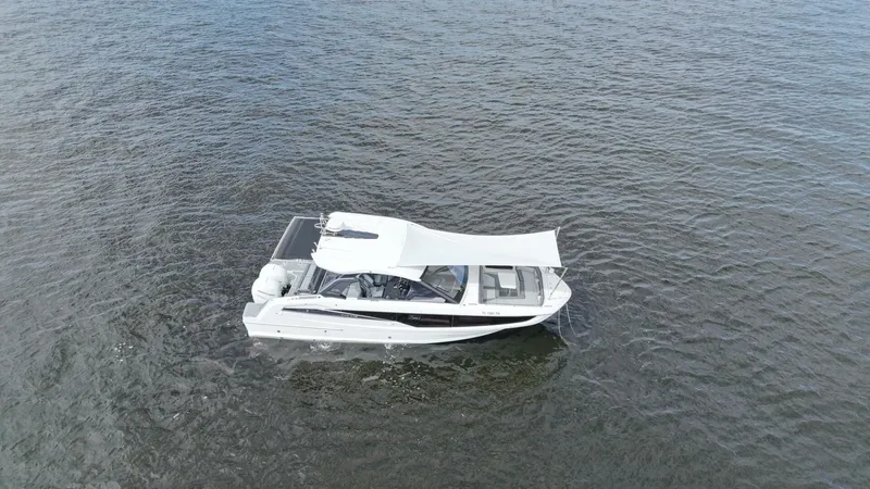 Slide: The Image of Galeon 32 2023 - 5843174