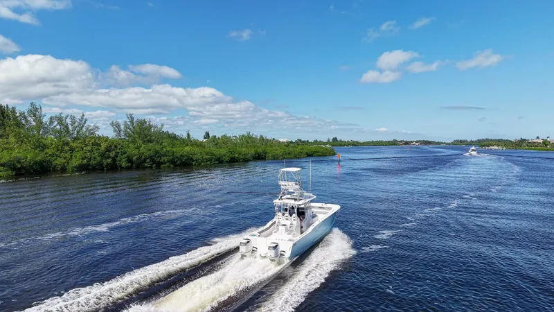 Slide: The Image of TideLine Boats 365 OFFSHORE 2020 - 5843316