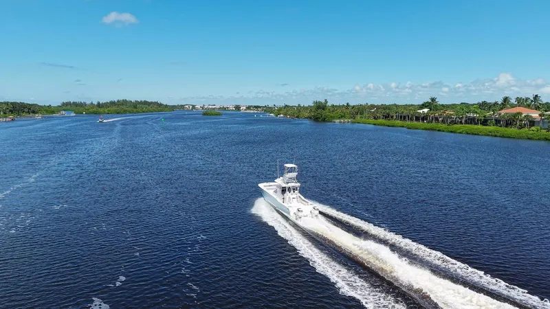 Slide: The Image of TideLine Boats 365 OFFSHORE 2020 - 5843317