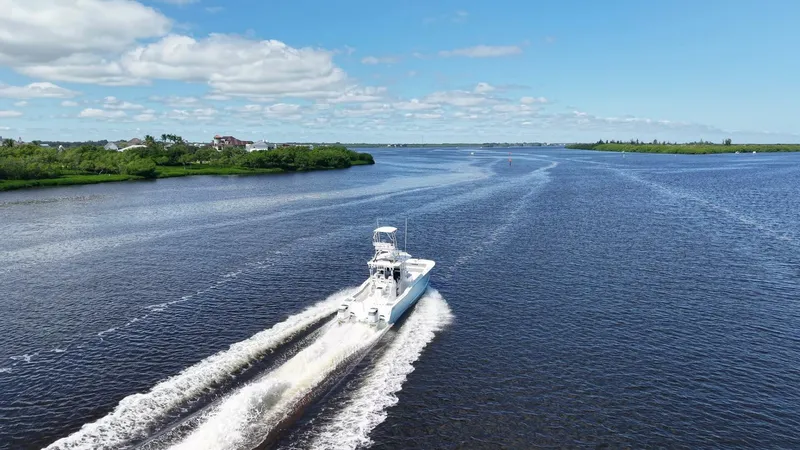 Slide: The Image of TideLine Boats 365 OFFSHORE 2020 - 5843329