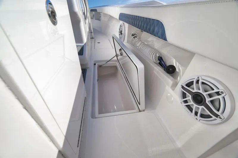 Slide: The Image of Front Runner 36CC 2022 - 5867744