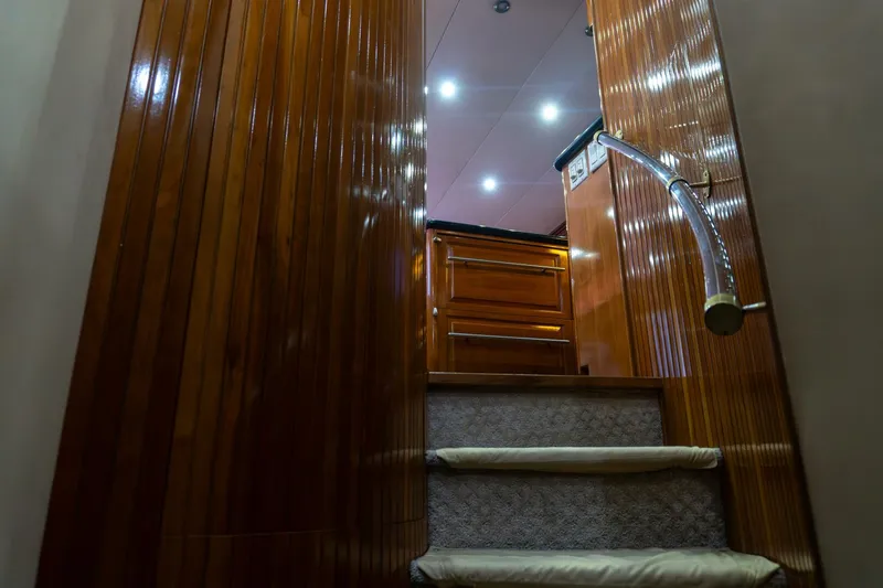 Slide: The Image of 2001 Hatteras 60 Convertible - Sinyorita Salada - 5980457