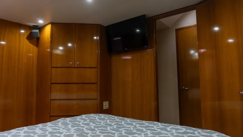 Slide: The Image of 2001 Hatteras 60 Convertible - Sinyorita Salada - 5980460