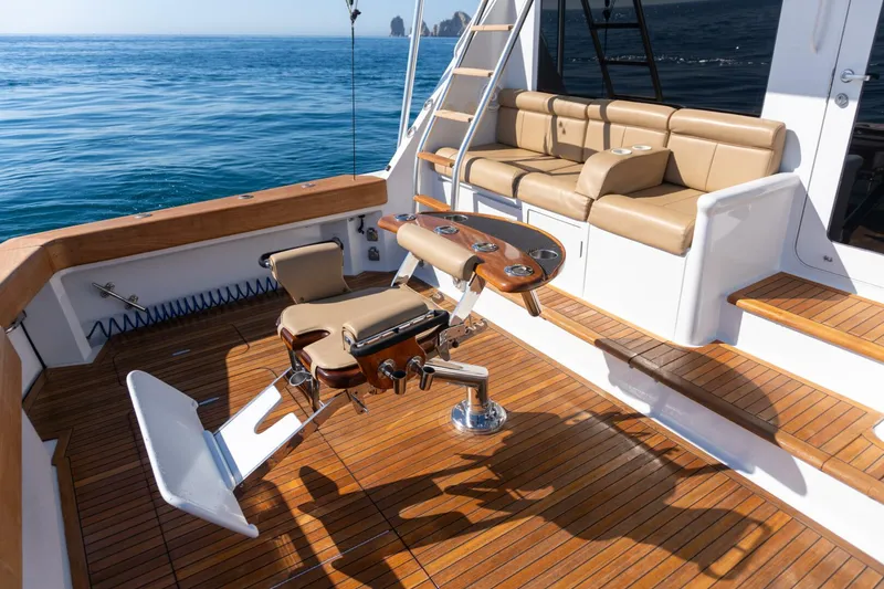 Slide: The Image of 2001 Hatteras 60 Convertible - Sinyorita Salada - 5980475