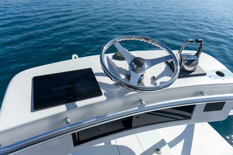 Slide: The Image of 2001 Hatteras 60 Convertible - Sinyorita Salada - 6424866