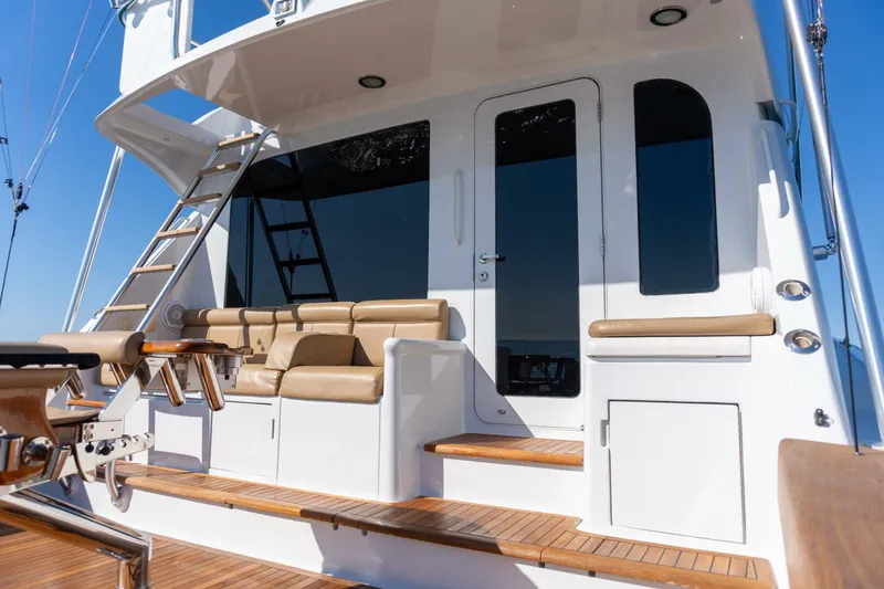 Slide: The Image of 2001 Hatteras 60 Convertible - Sinyorita Salada - 5980491