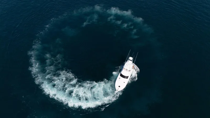 Slide: The Image of 2001 Hatteras 60 Convertible - Sinyorita Salada - 5980551