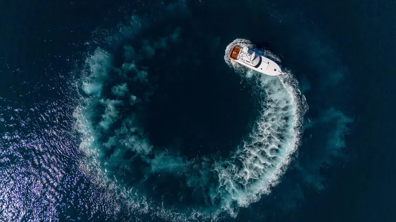 Slide: The Image of 2001 Hatteras 60 Convertible - Sinyorita Salada - 5980552