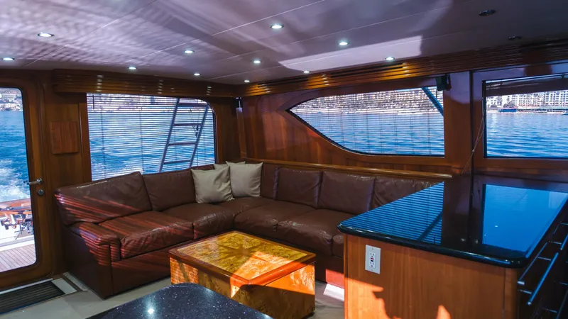 Slide: The Image of 2001 Hatteras 60 Convertible - Sinyorita Salada - 5980440