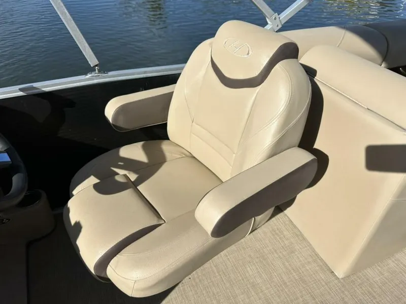 Slide: The Image of Harris 220 Cruiser Tritoon 2017 - 5843905