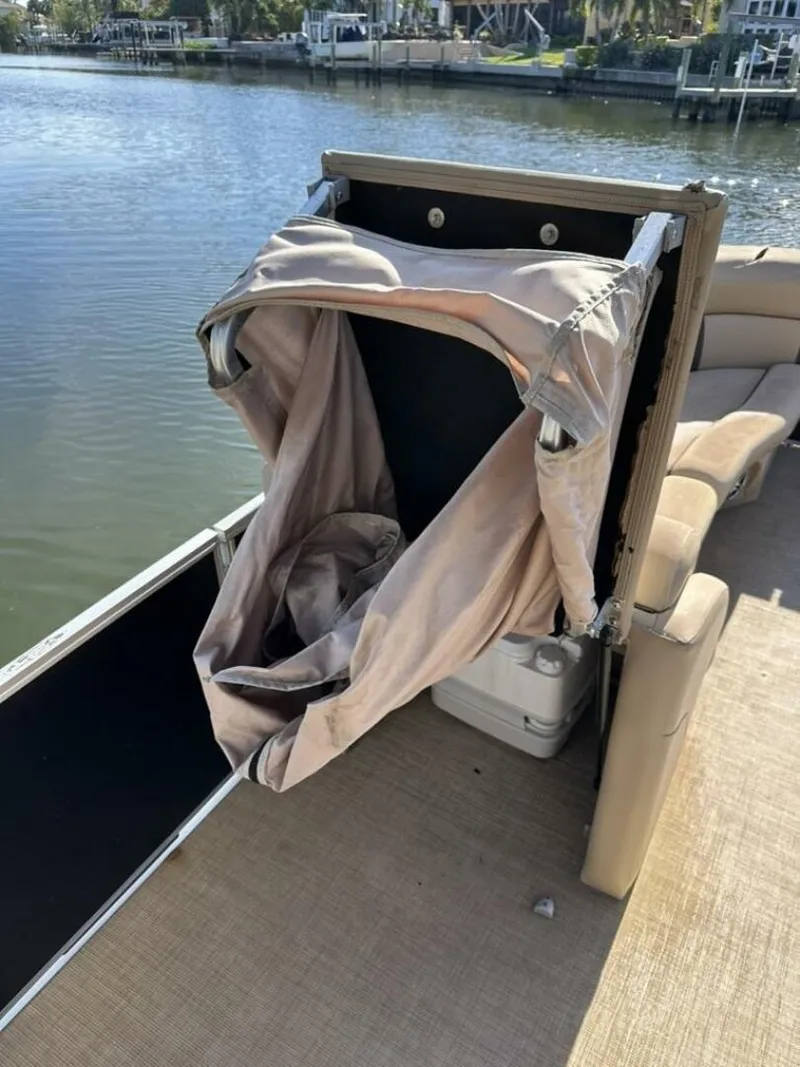 Slide: The Image of Harris 220 Cruiser Tritoon 2017 - 5843908