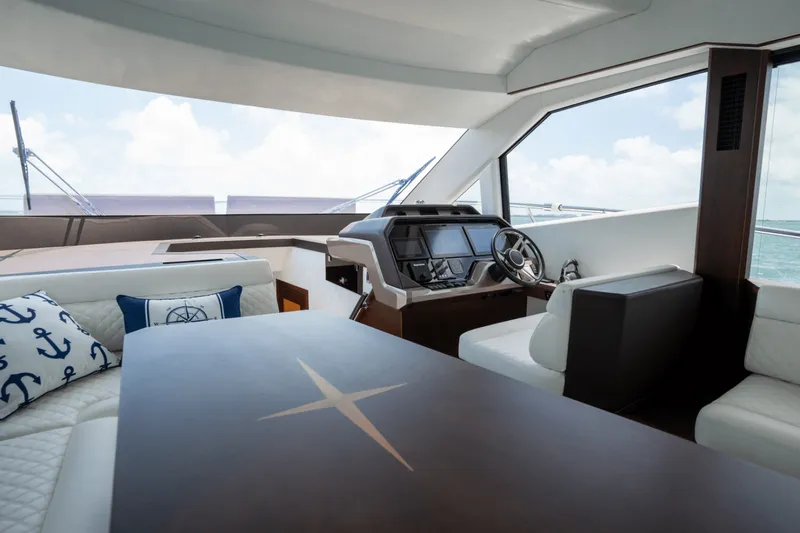 Slide: The Image of Galeon 500 Fly 2020 - 5844269