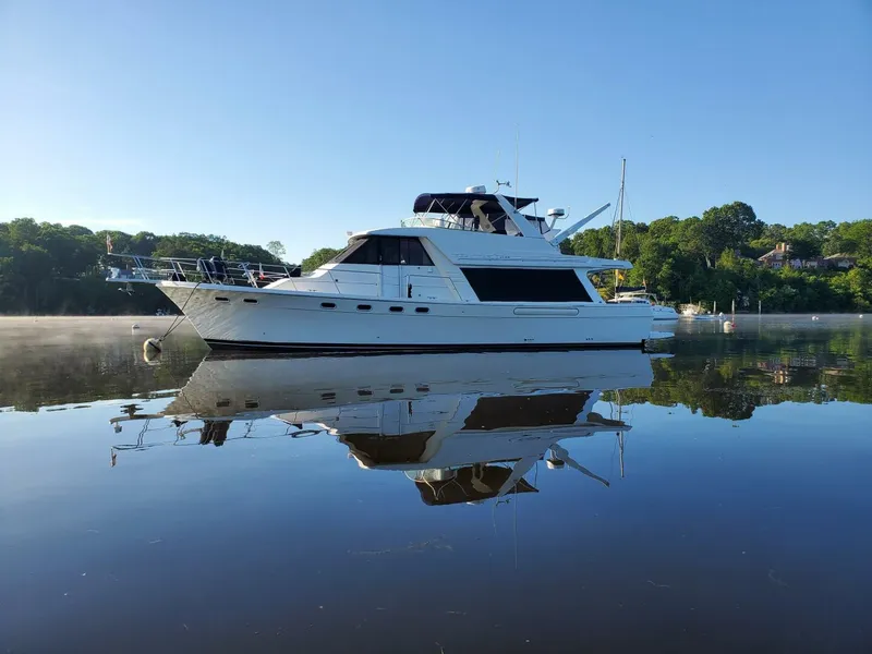The Image of 47' Bayliner port profile - 5854579