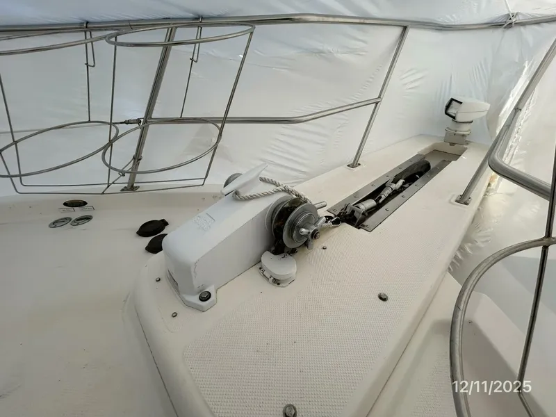 Slide: The Image of 47' Bayliner anchor windlass2 - 5852205