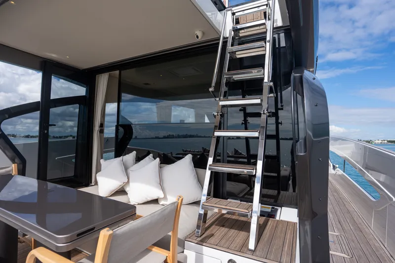 Slide: The Image of Azimut Seadeck 6 2026 - 5899312