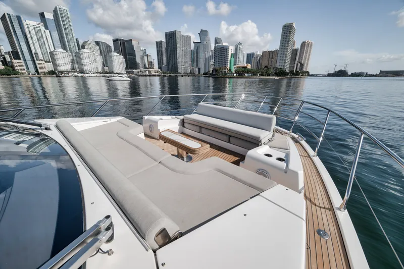 Slide: The Image of Azimut FLYBRIDGE 2022 - 5844478