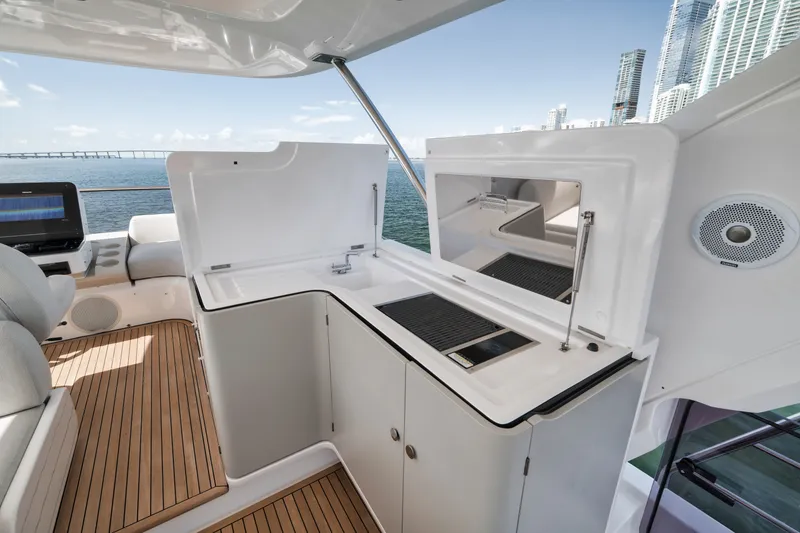 Slide: The Image of Azimut FLYBRIDGE 2022 - 5844489