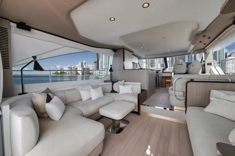 Slide: The Image of Azimut FLYBRIDGE 2022 - 5844498