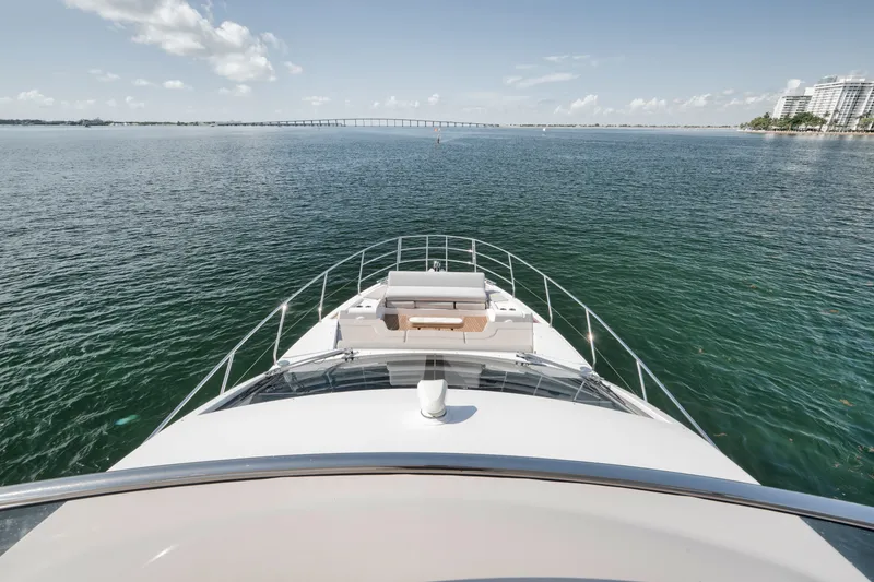 Slide: The Image of Azimut FLYBRIDGE 2022 - 5844465