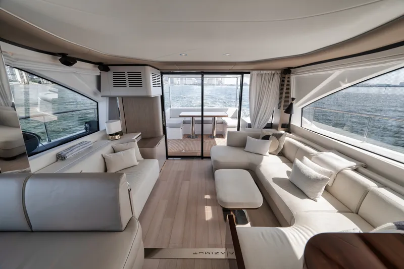 Slide: The Image of Azimut FLYBRIDGE 2022 - 5844501