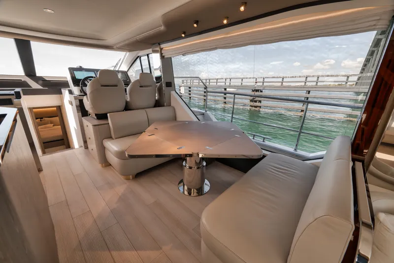 Slide: The Image of Azimut FLYBRIDGE 2022 - 5844505