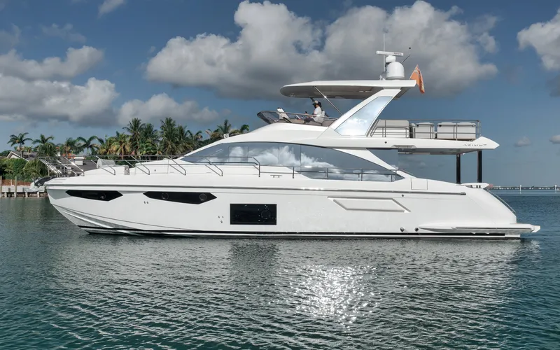 Slide: The Image of Azimut FLYBRIDGE 2022 - 5844468
