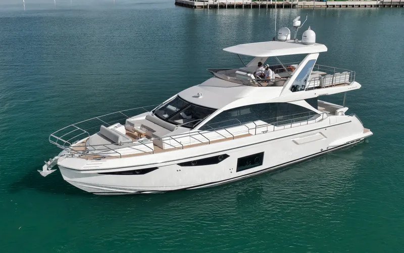 Slide: The Image of Azimut FLYBRIDGE 2022 - 5844470
