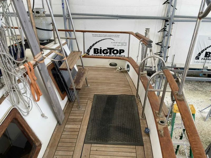 Slide: The Image of Albin Double Cabin 1981 - 5845267