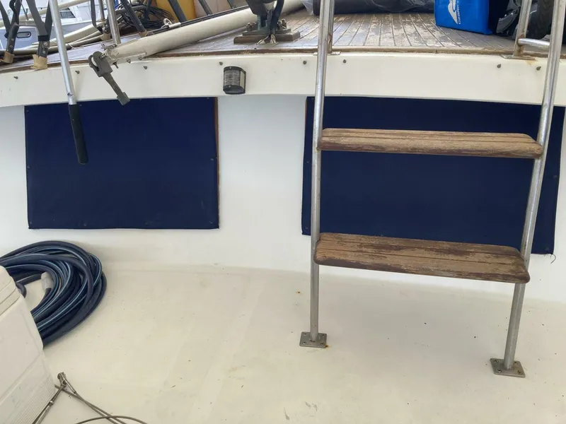 Slide: The Image of Albin Double Cabin 1981 - 5845270