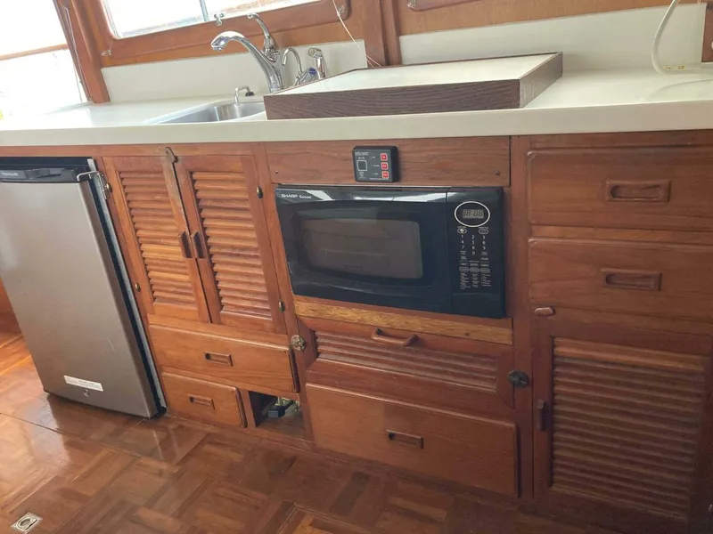 Slide: The Image of Albin Double Cabin 1981 - 5845288