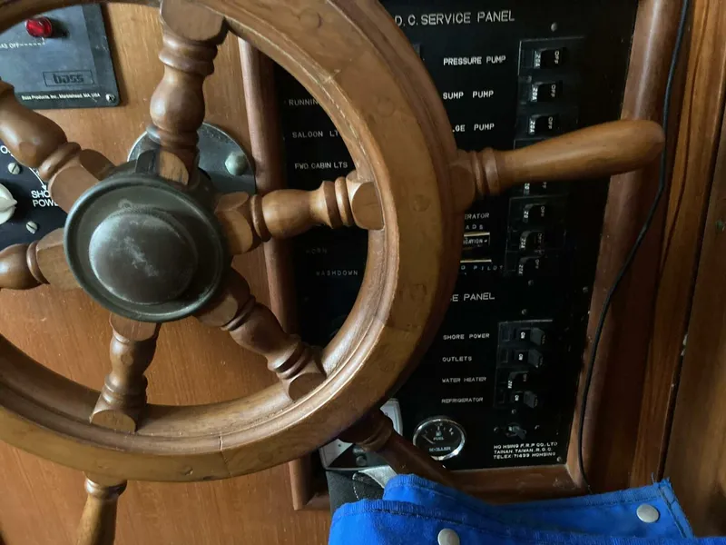 Slide: The Image of Albin Double Cabin 1981 - 5845283