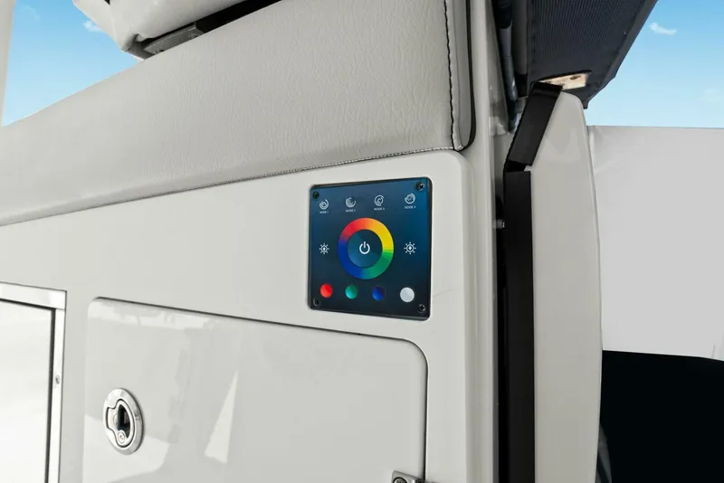 Slide: The Image of 2024 Pursuit S 358 Sport - Helm/ electronics  - 5848536