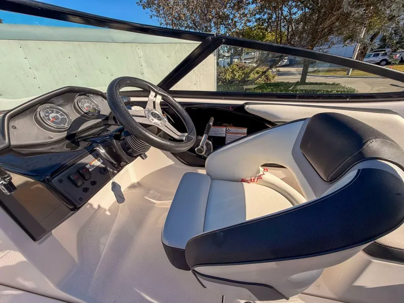 Slide: The Image of Yamaha AR195 2017 - 5888198